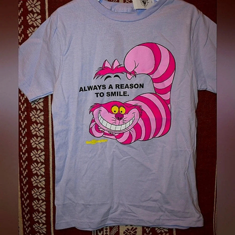 Disney's Cheshire Cat- Alice in Wonderland T-shirt Youth Small/ 5 or… - Picture 2 of 4